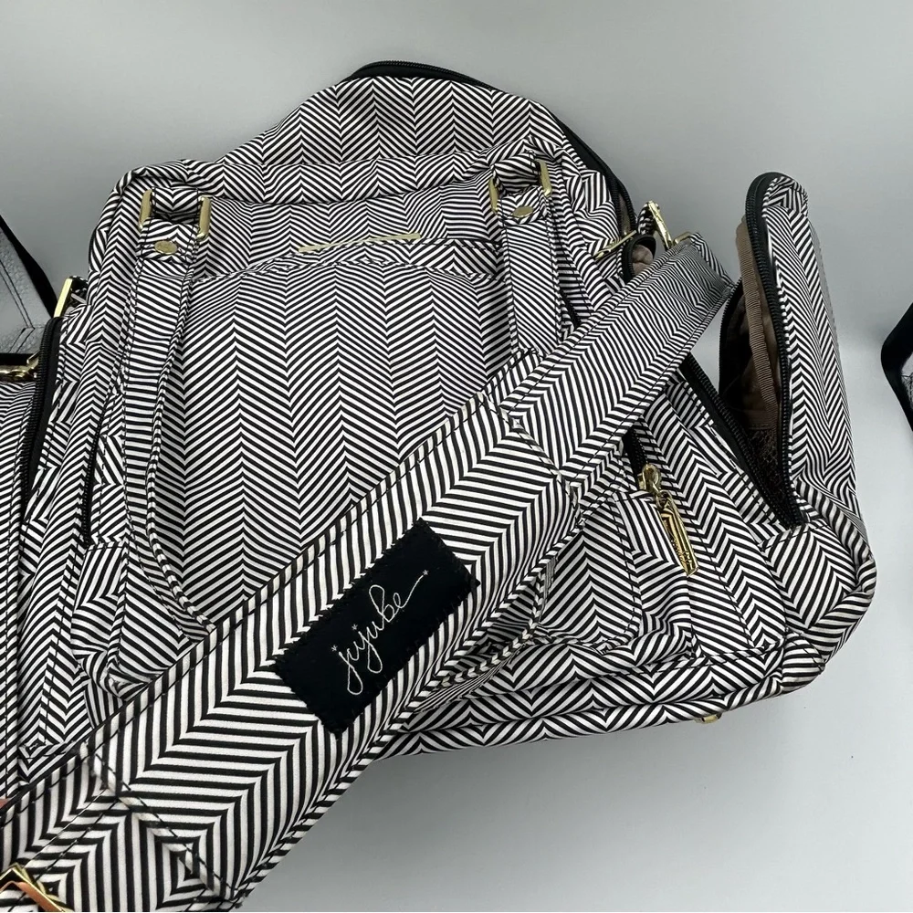 JuJuBe Diaper Bag Messenger Tote Baby Queen Of The Nile